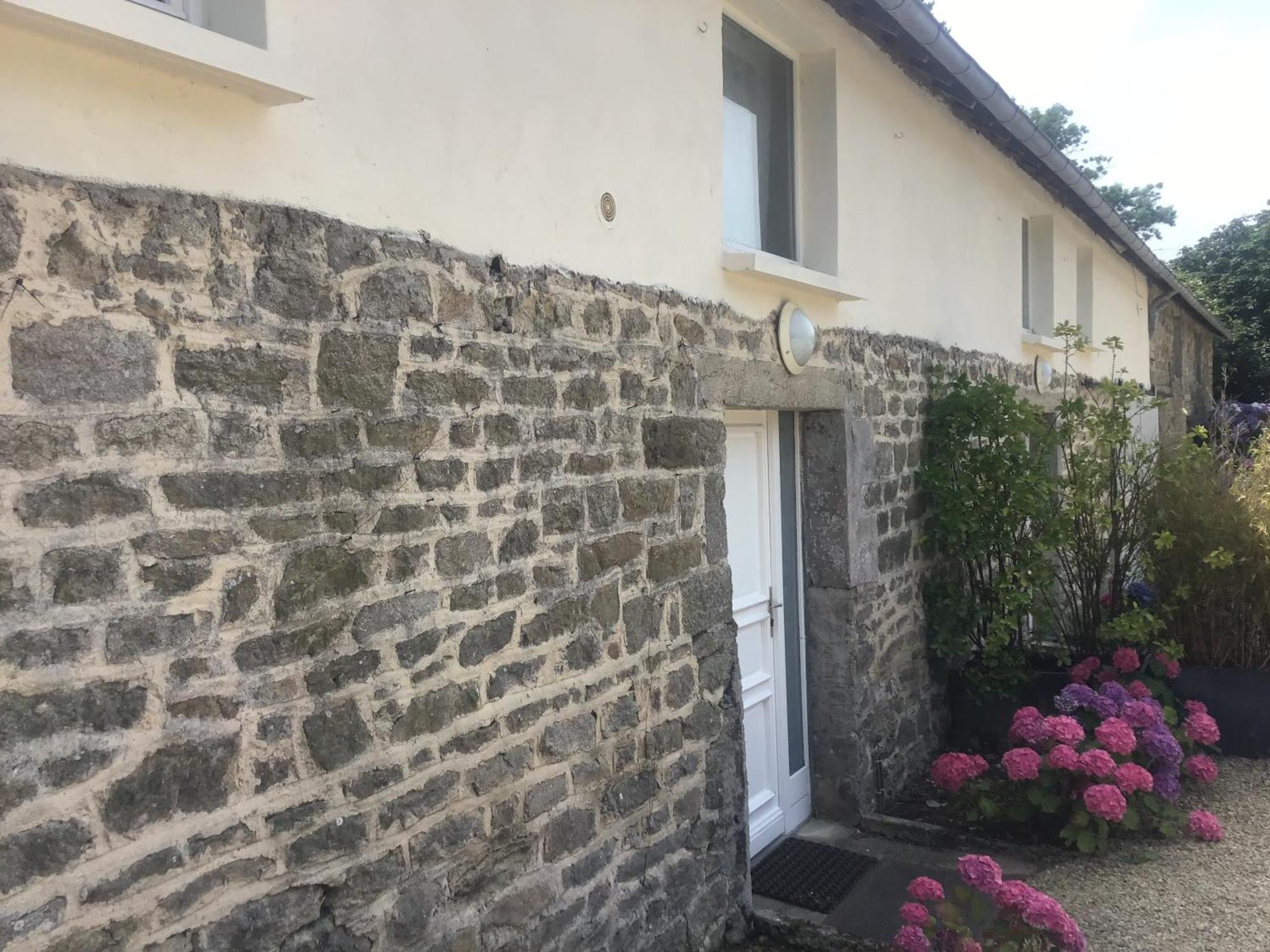 Charmant Gite Avec Exterieur Et Piscine Partagee Mespaul Exteriér fotografie